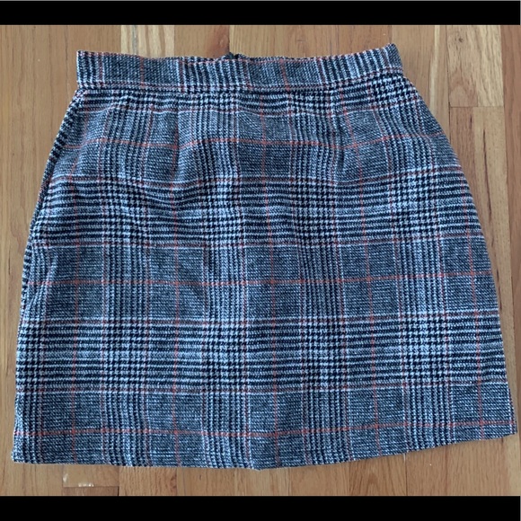 Winter Essentials - Picture 4 of 4